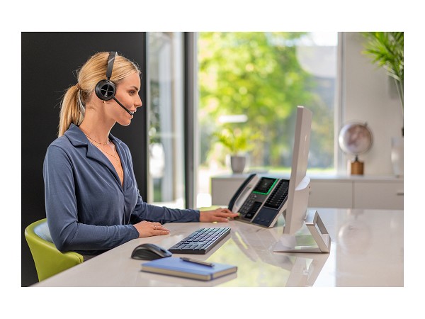 Poly Voyager 4310 - Headset - USB-C  vorn rechts vorn rechts