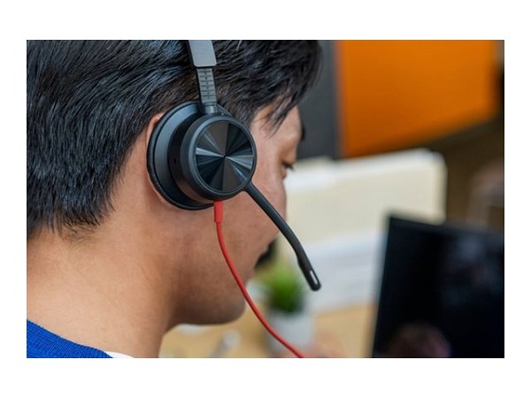 Preview: Poly Blackwire 8225 - Headset - USB-C  rechts rechts