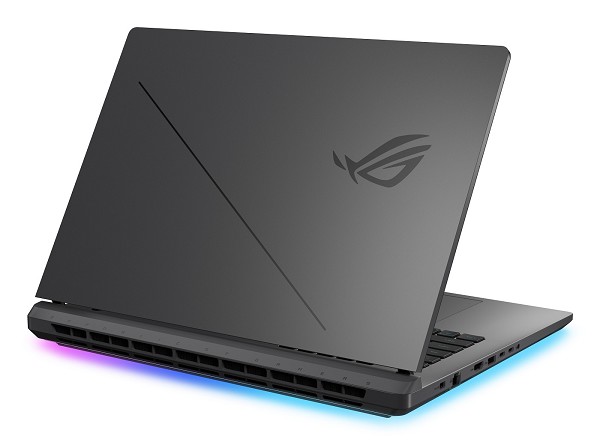 ASUS ROG Strix G18 G815LR-TT281W Intel Core Ultra unten