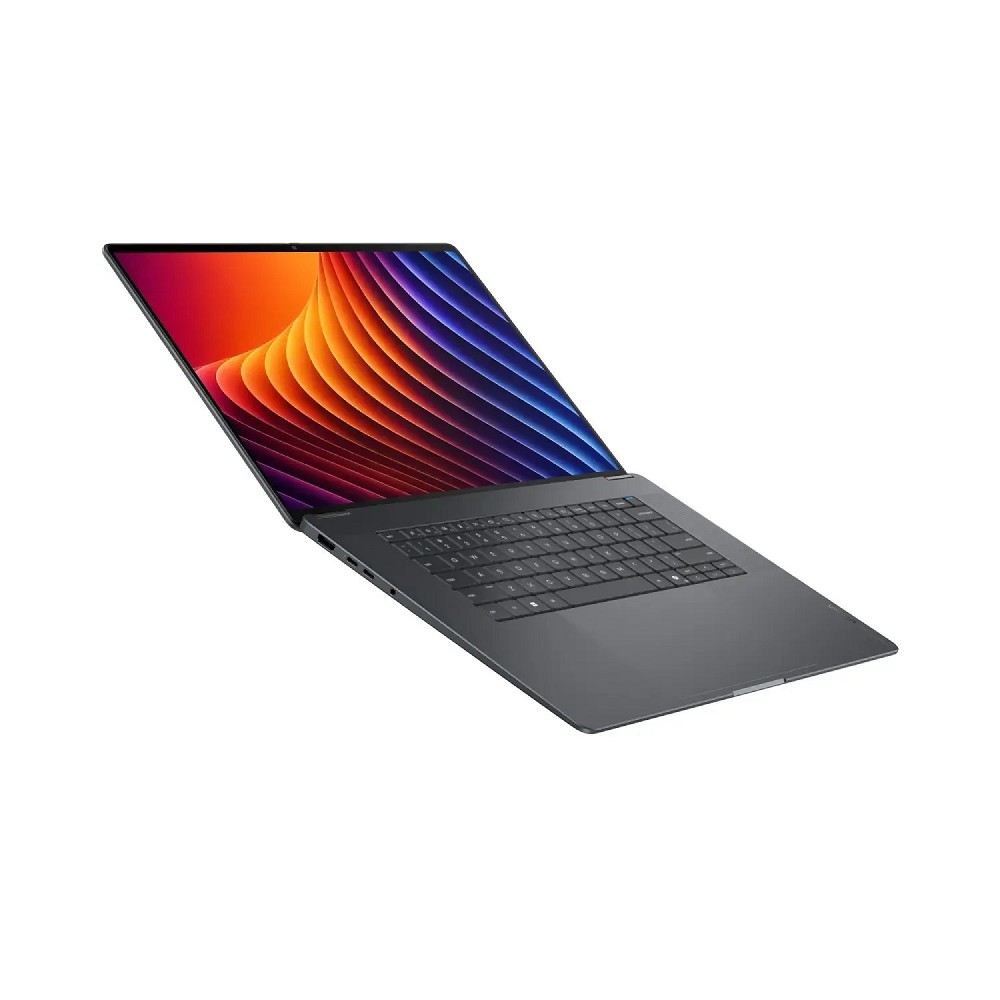 HP ZBook Ultra G3a 16 Mobile Workstation, 16" WUXGA IPS, AMD innen
